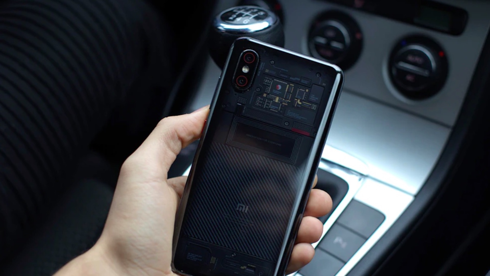 Senado aprueba reforma para evitar que conductores usen el celular mientras manejan en carreteras