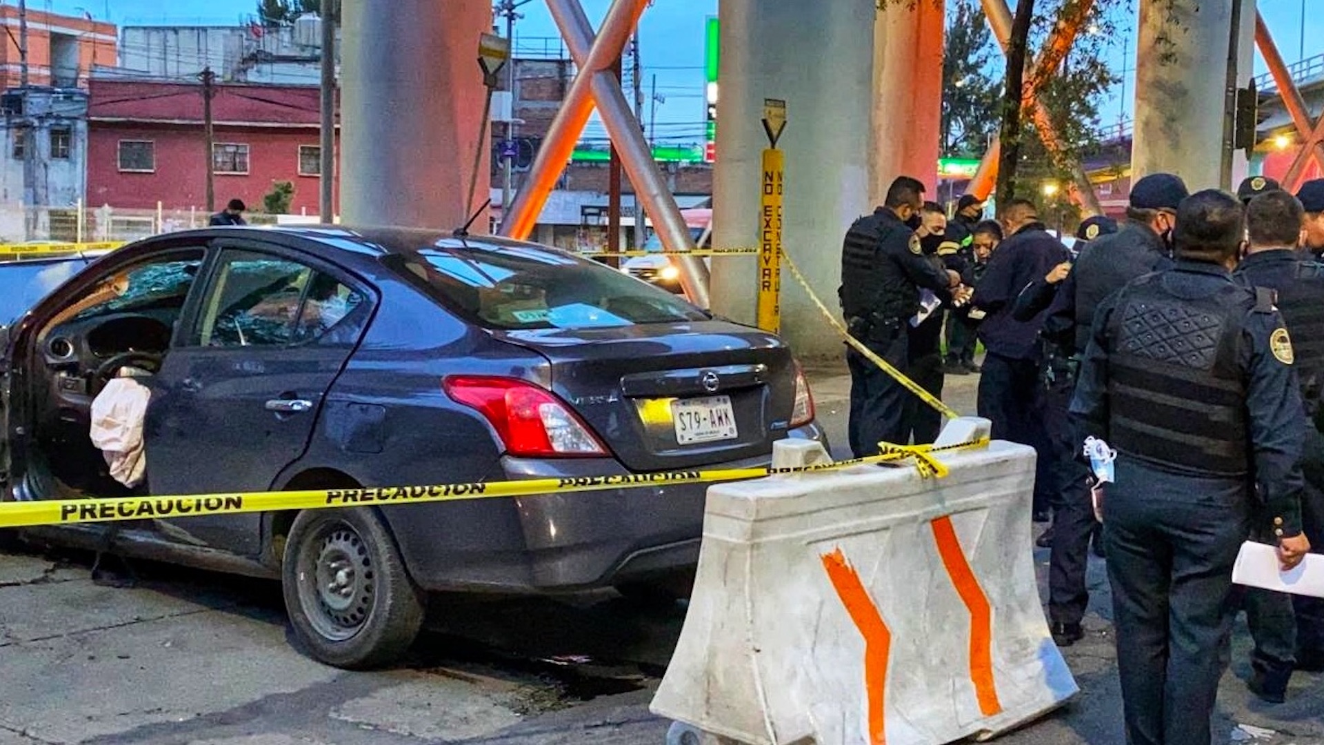 Choque deja un muerto y dos lesionados en Venustiano Carranza