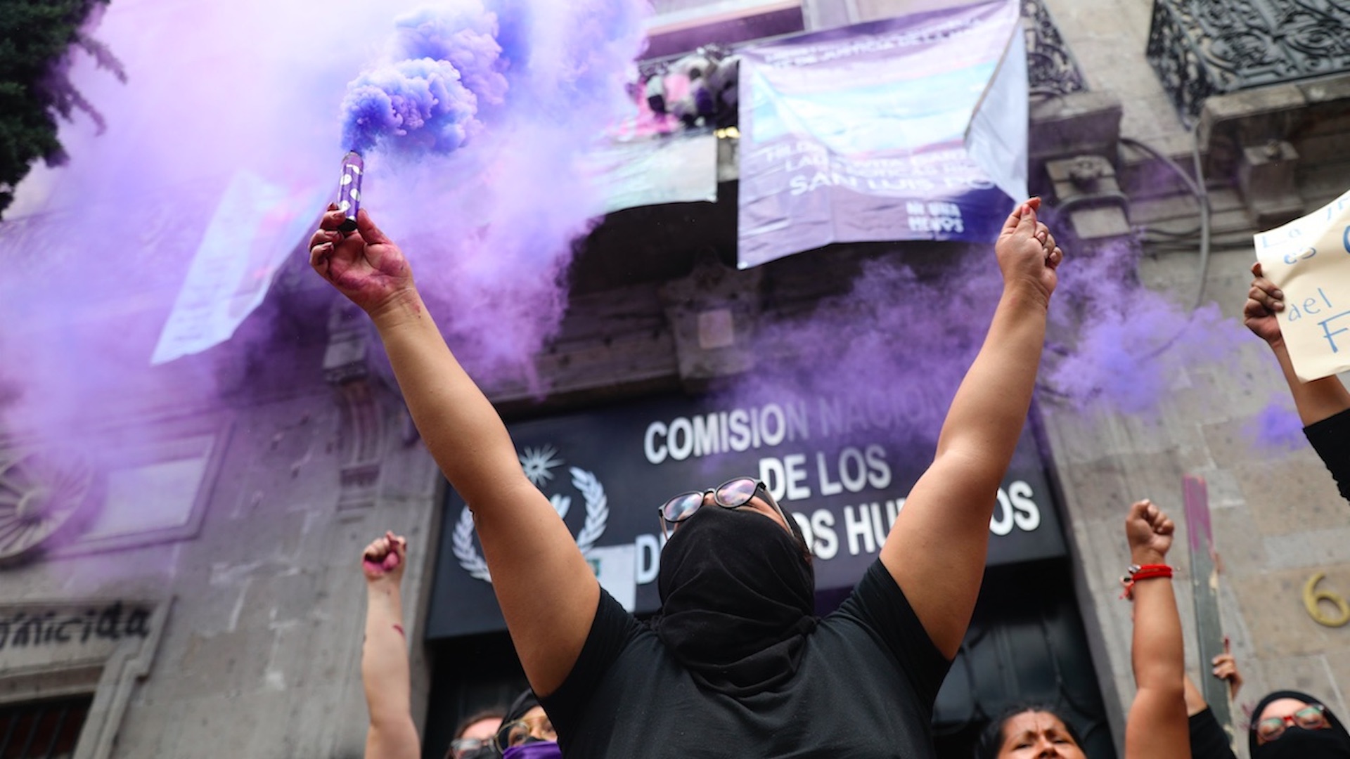 Autoridades violaron derechos humanos de mujeres en manifestaciones de 2020: AI