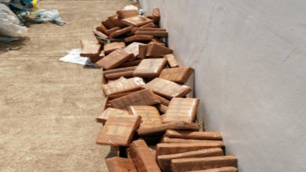 Aduanas decomisa 627 kilos de cocaína en pacas de plástico reciclado en Chiapas