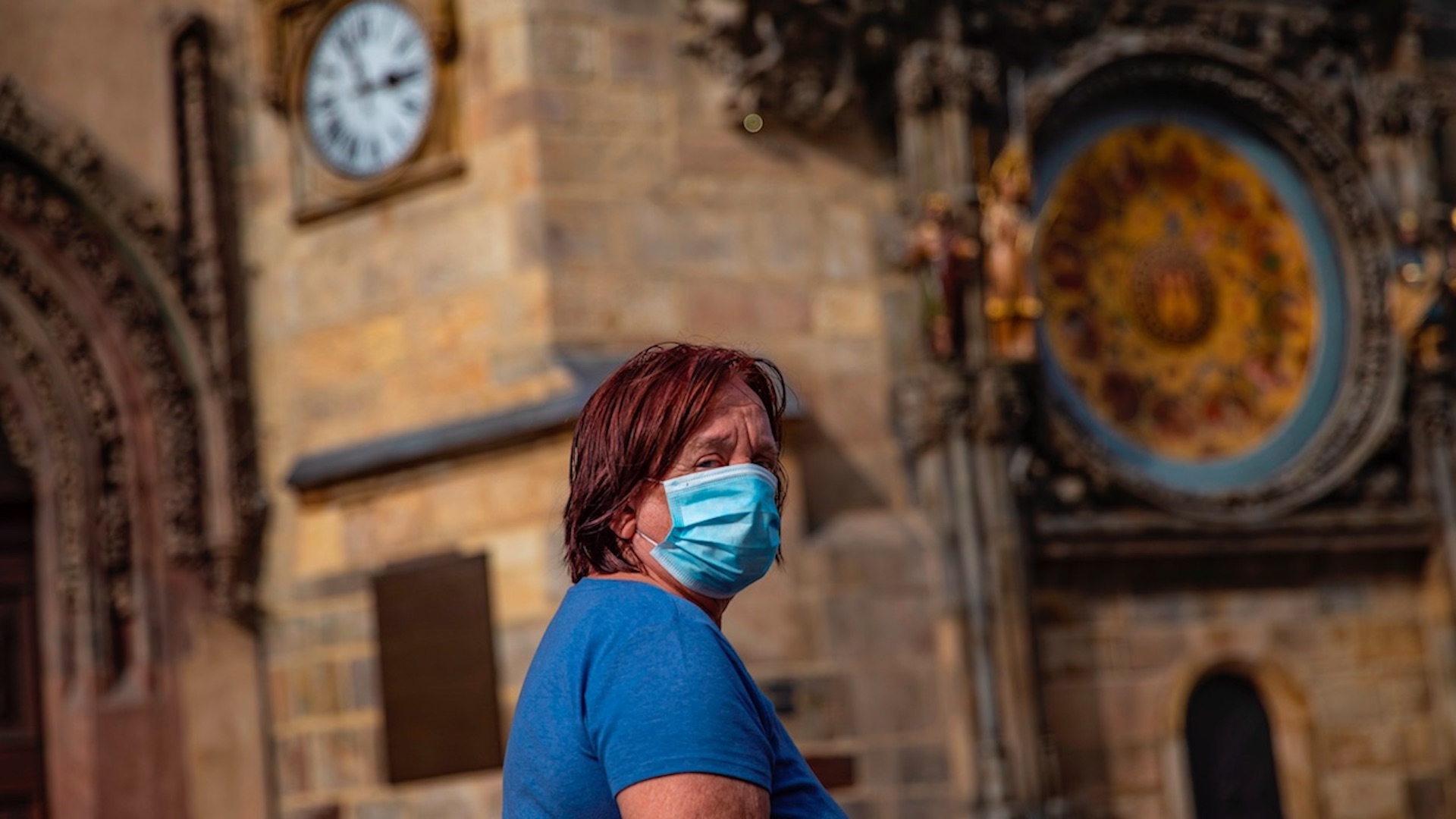 Casos globales de COVID-19 se elevan a 31.6 millones; la próxima semana se podría superar el millón de muertos