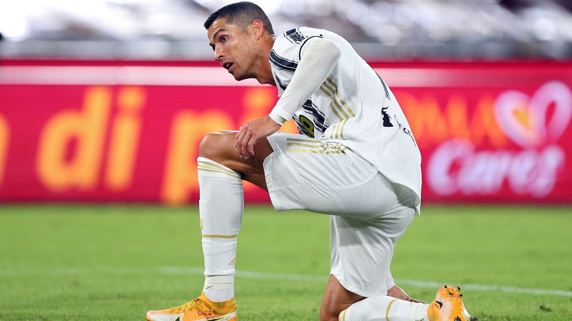 Cristiano Ronaldo anota dos goles y logra que Juventus empate 2-2 ante la Roma