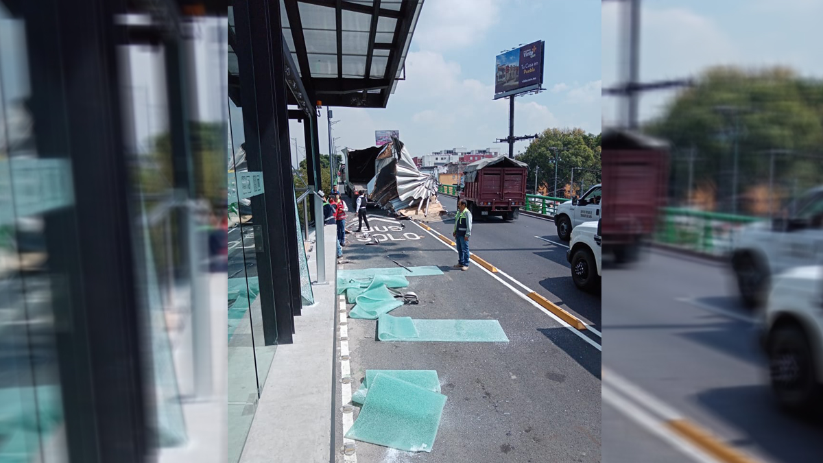 Tráiler impacta contra estación sin estrenar del Metrobús - danos-en-estacion-hospital-troncoso-del-metrobus-por-choque-de-trailer