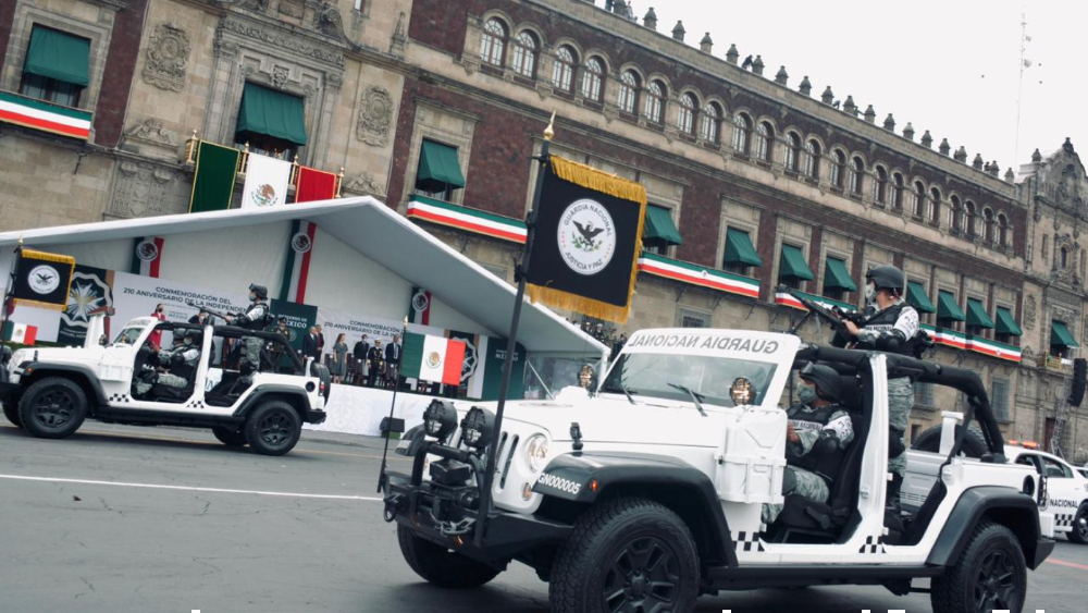 Sin público y con medidas sanitarias, así se llevó a cabo el desfile militar por la Independencia de México