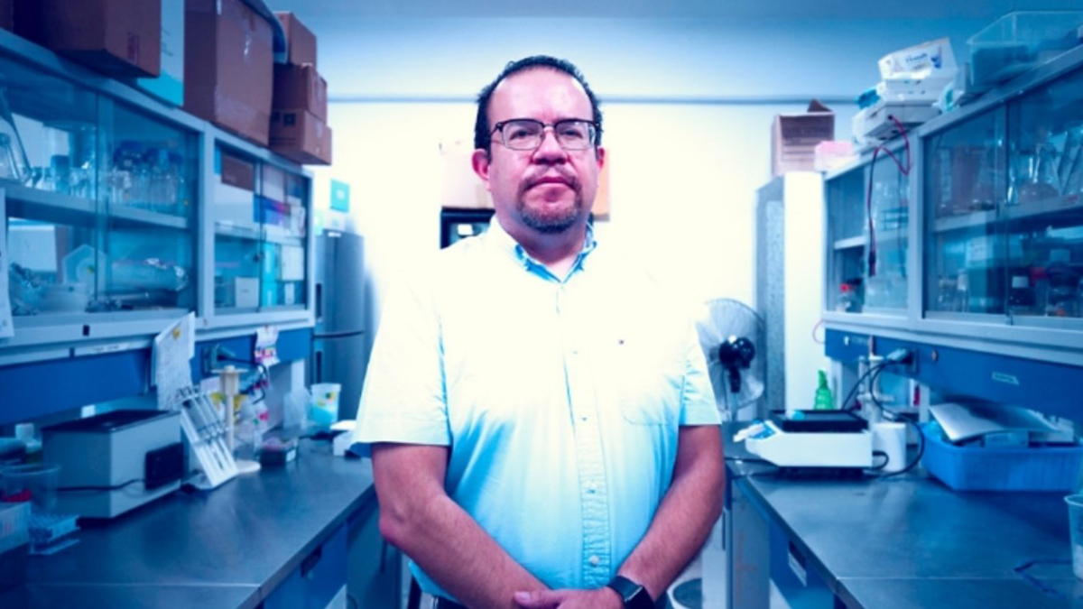 Autónoma de Querétaro iniciará pruebas en animales de su vacuna contra COVID-19 - el-dr-juan-joel-mosqueda-dirige-el-proyecto-de-vacuna-contra-covid-19-de-la-uaq