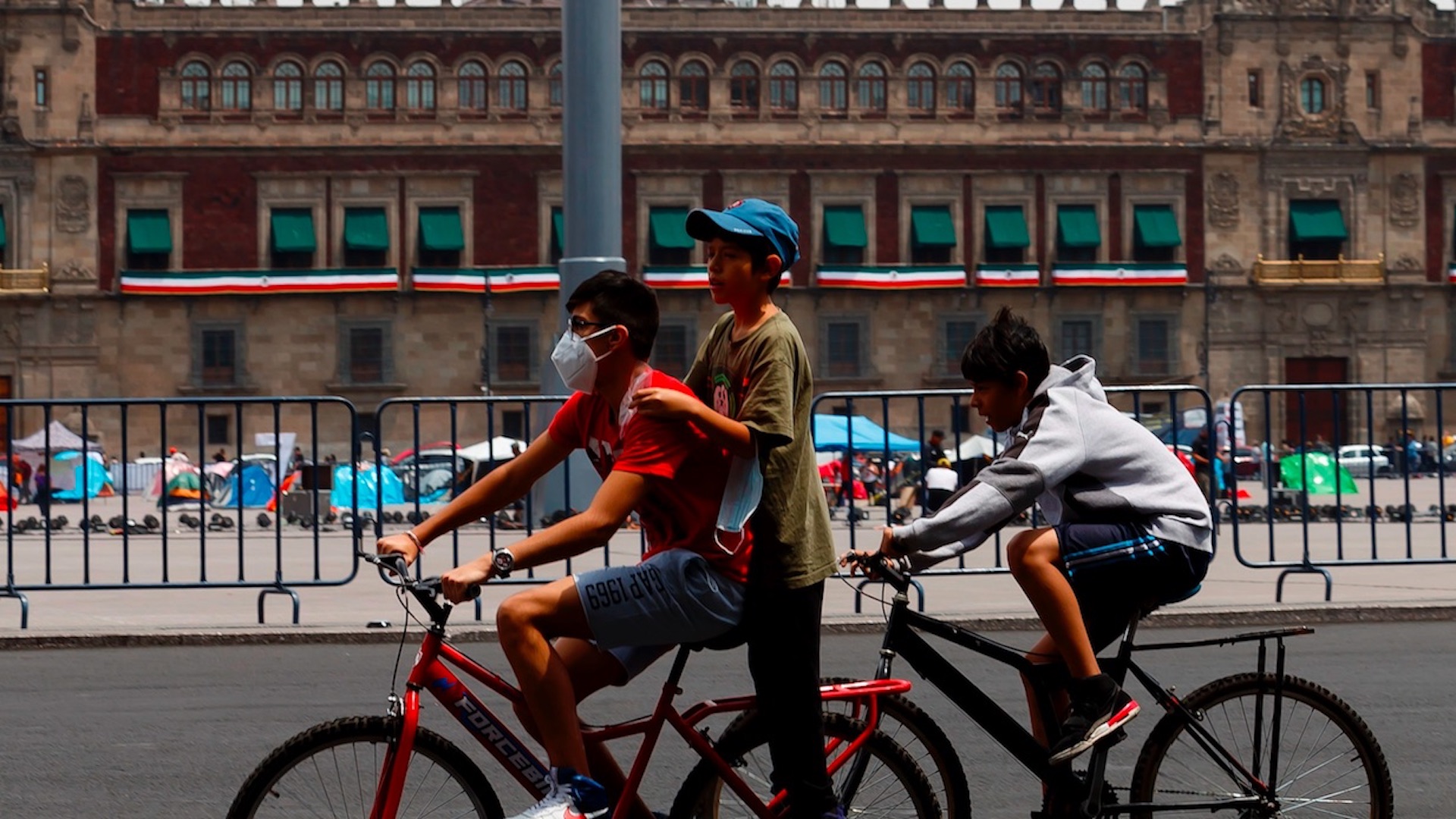 Hacienda analiza endeudamiento en caso de rebrote de COVID-19 en México