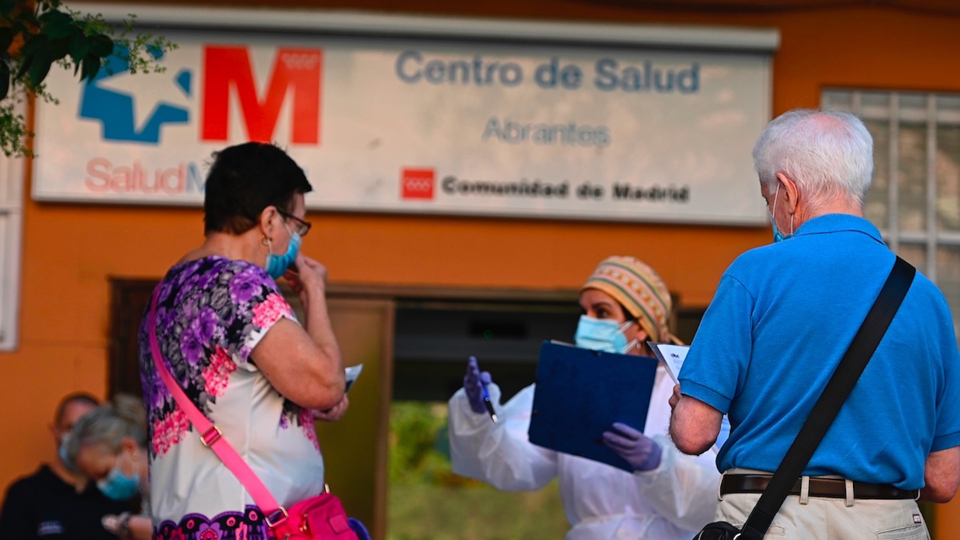 España aprueba estado de alarma para Madrid por COVID-19