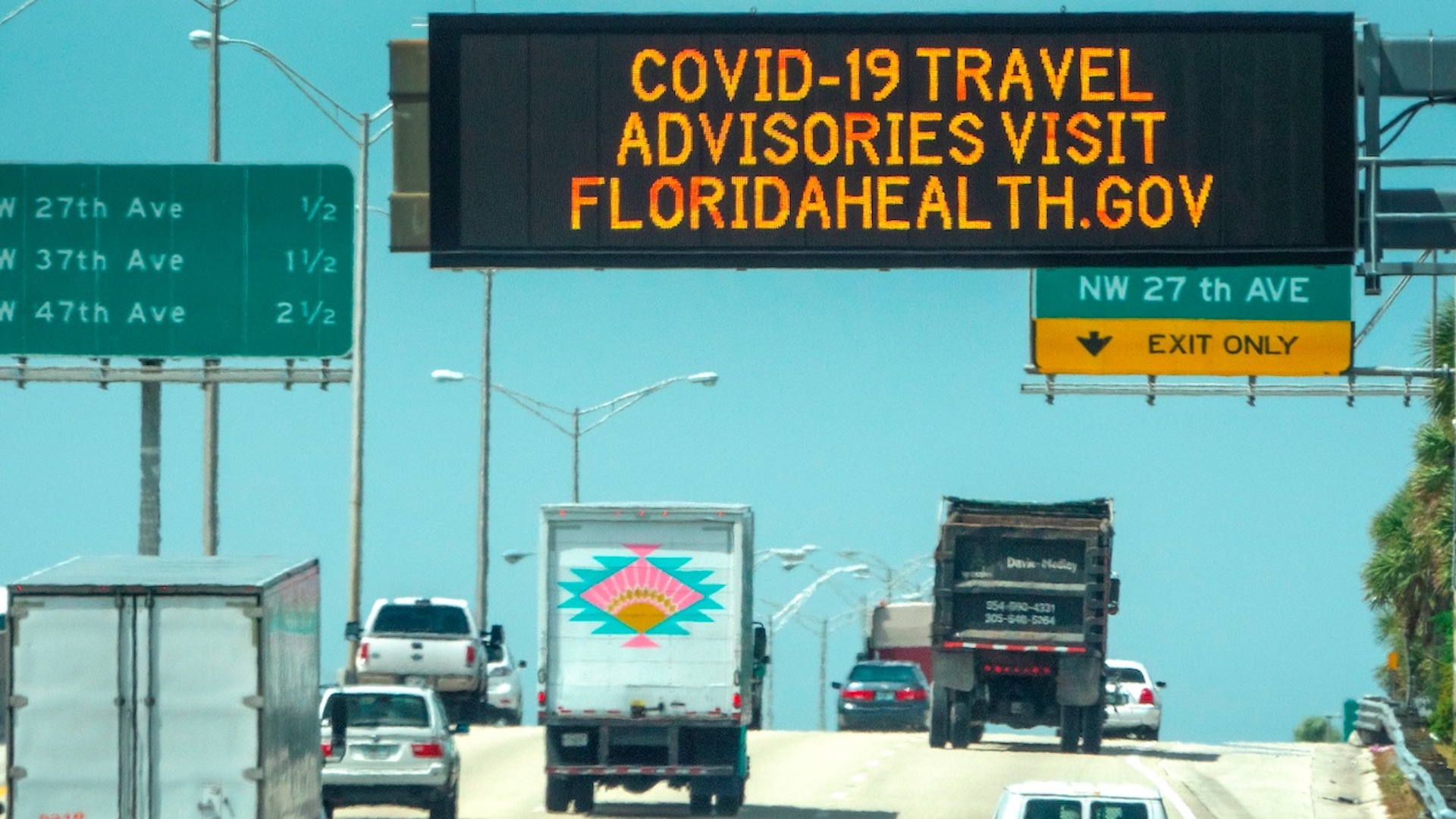 Florida permitirá que restaurantes operen a su máxima capacidad; gobiernos locales podrán imponer restricciones