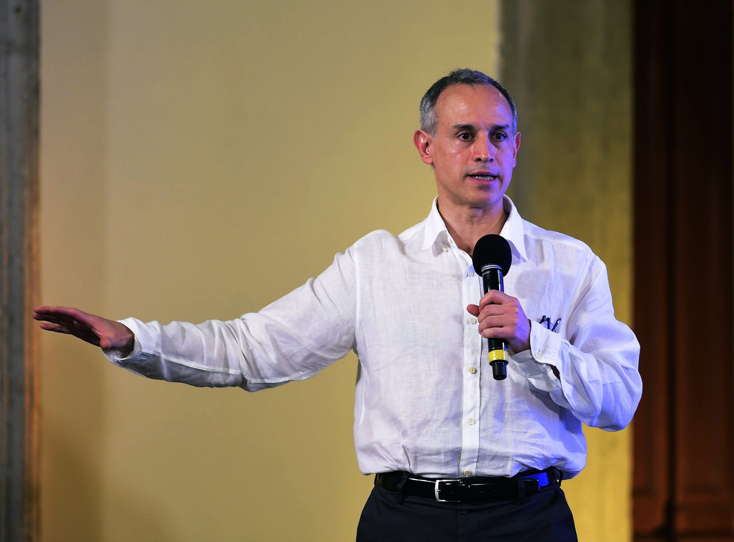 Predicciones sobre fin de pandemia no son promesas, advierte López-Gatell