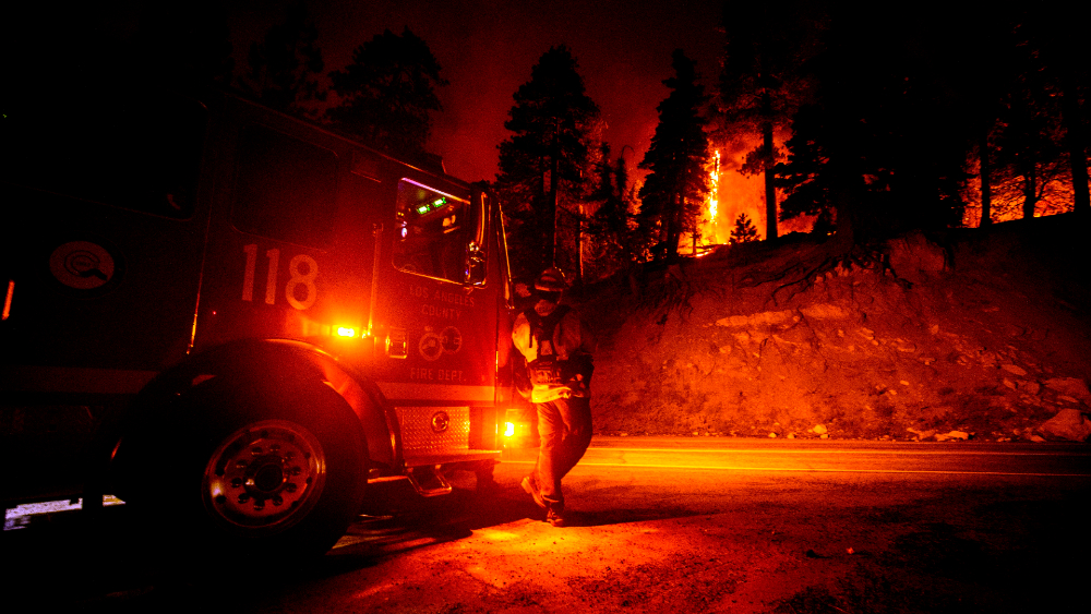 Incendios siguen azotando a California y Oregon; hay decenas de personas desaparecidas Incendios siguen azotando a California y Oregon; hay decenas de personas desaparecidas