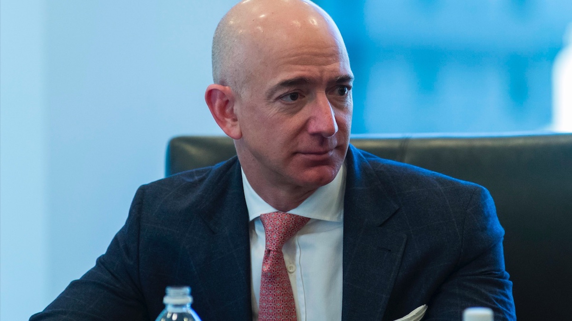 Jeff Bezos es, por tercer año consecutivo, el estadounidense más rico según Forbes