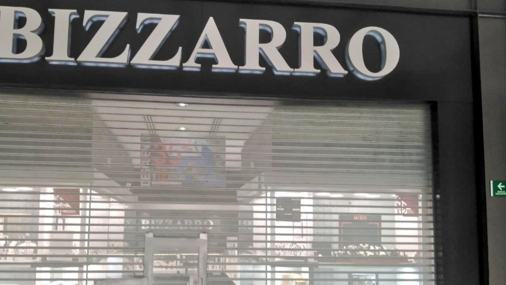 Asaltan joyería en plaza Patio Universidad; hay cinco detenidos