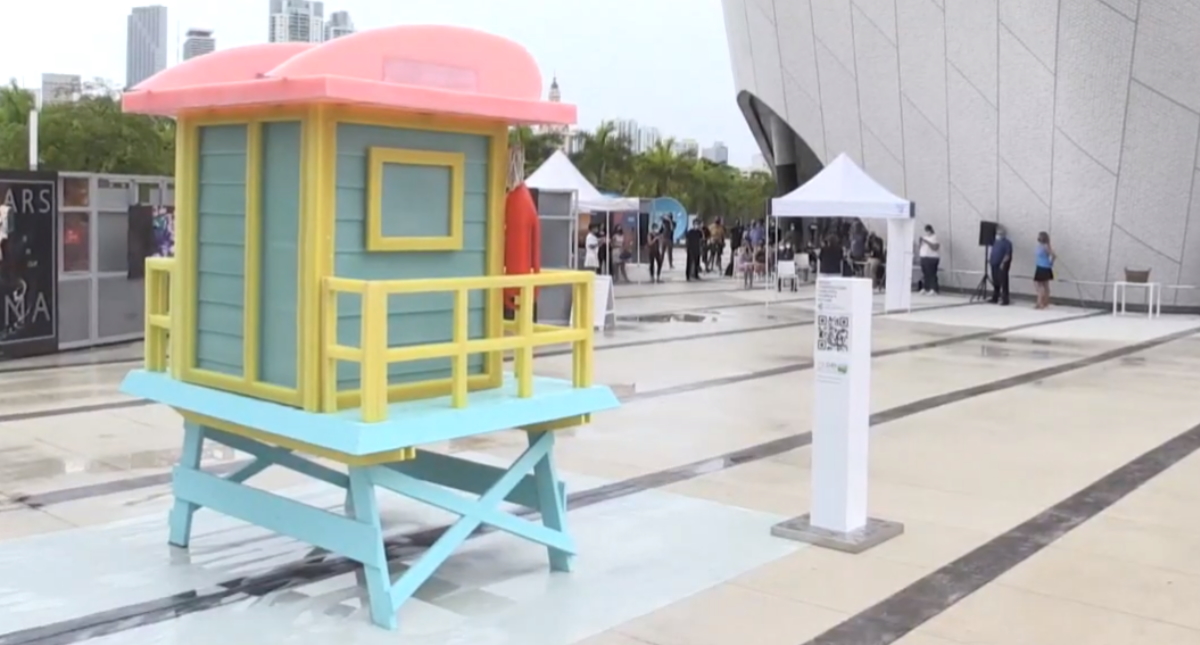 Estatuas derritiéndose al sol, una imagen para alertar de la crisis climática Estatuas derritiéndose al sol, una imagen para alertar de la crisis climática