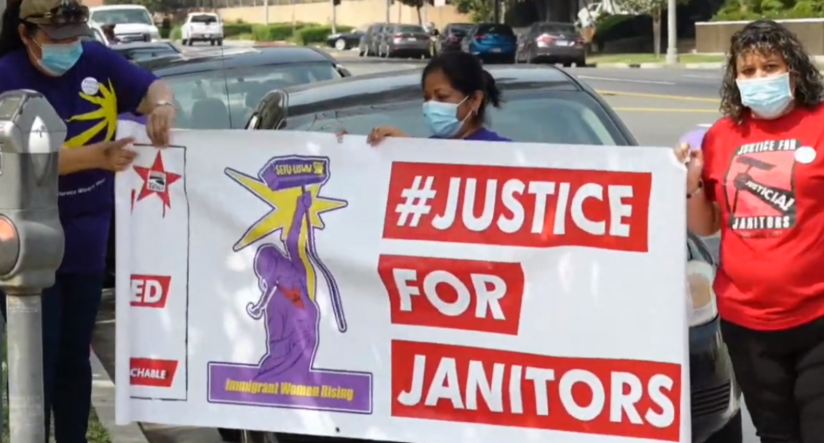 Trabajadores de limpieza exigen mejorar condiciones laborales por pandemia en Los Ángeles