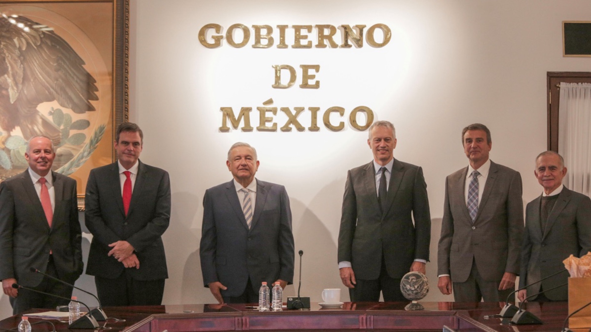 López Obrador se reúne con el CEO de Coca-Cola; abordan temas de impuestos y etiquetado