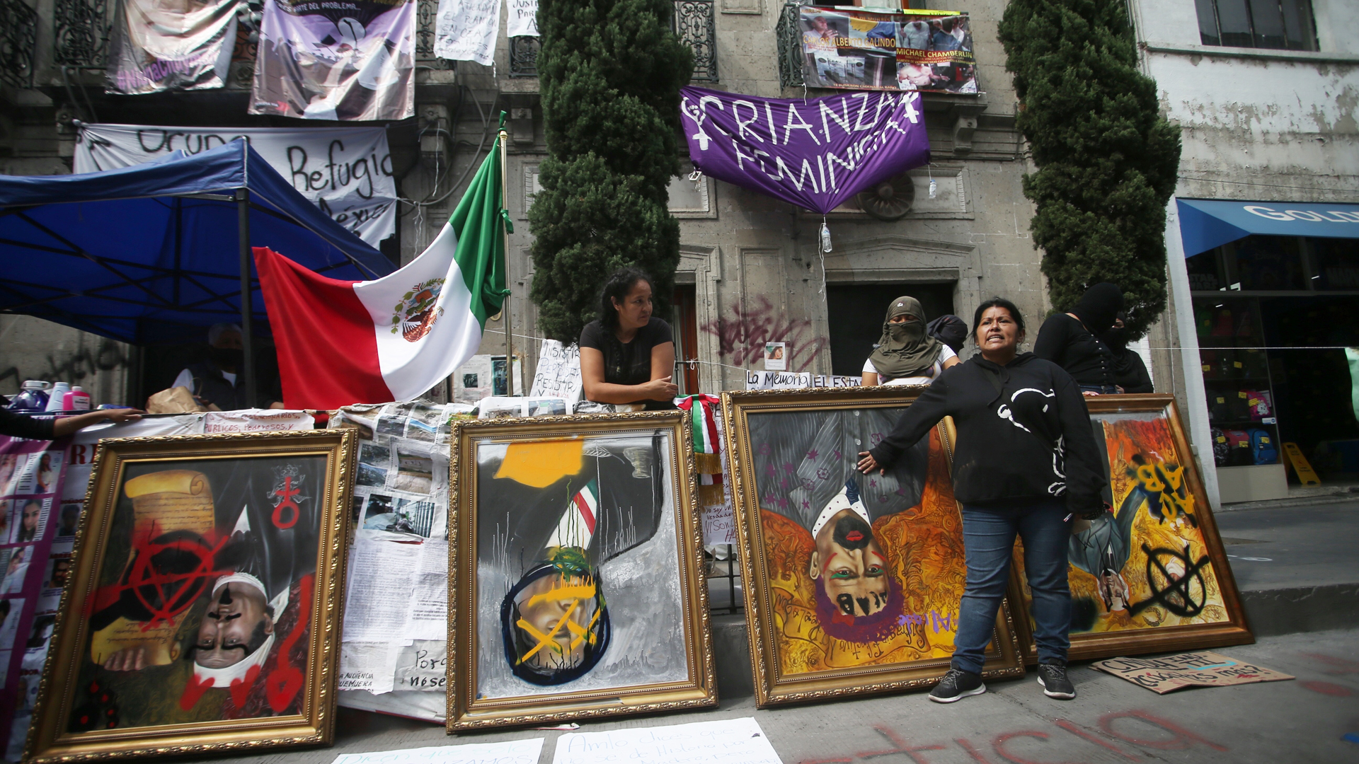 Medios “magnifican” toma de CNDH para perjudicarlo, asegura AMLO; “se convirtió en asunto político”, dijo