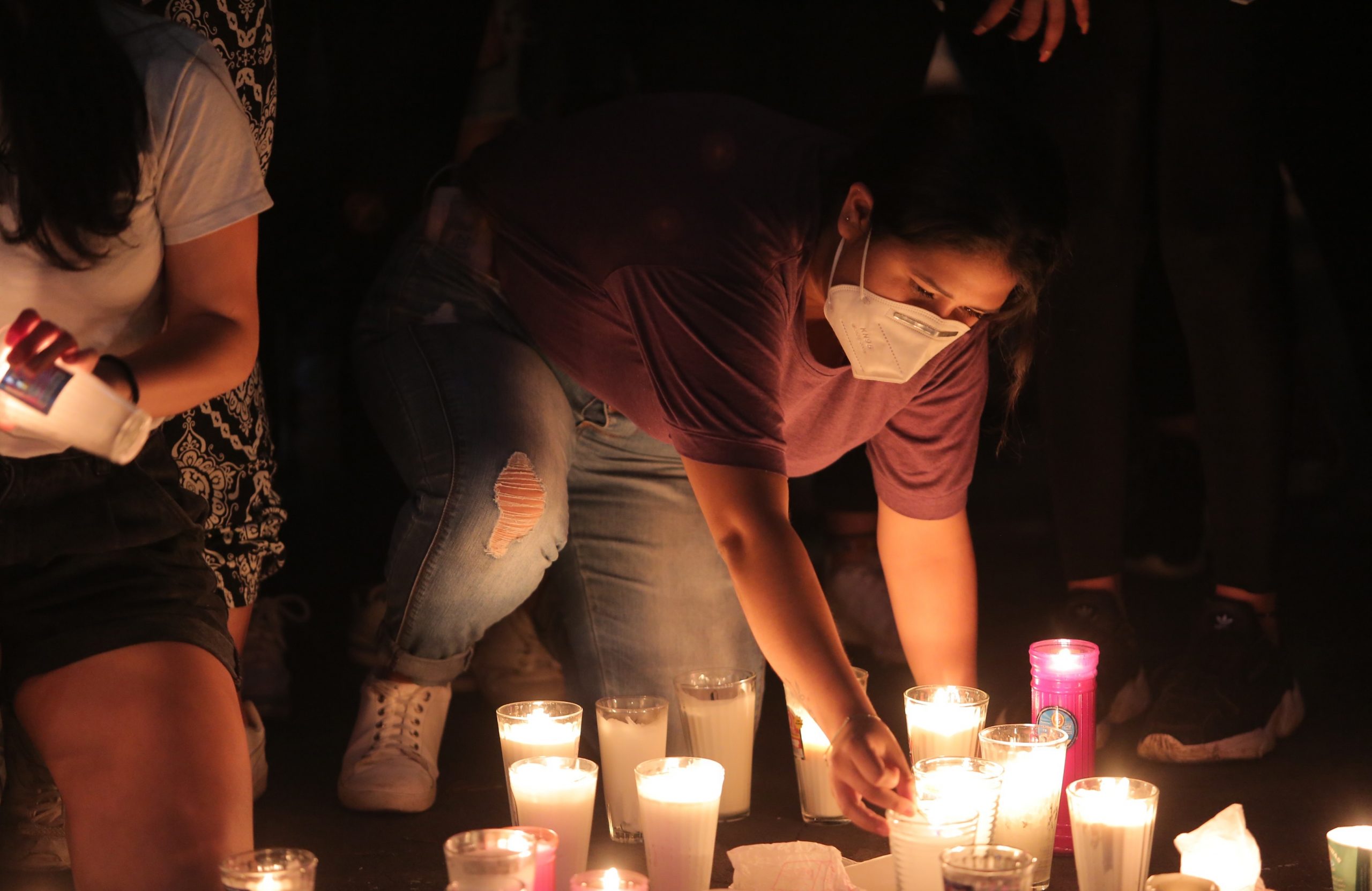 Hallan muerta a joven reportada como desaparecida en Michoacán - manifestacion-de-familiares-y-amigos-de-jessica-afuera-del-palacio-de-gobierno-en-morelia-scaled