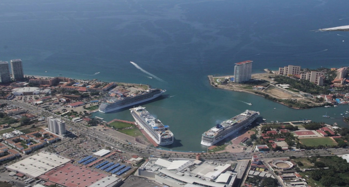 López Obrador confía que Semar combatirá tráfico de drogas en puertos y aduanas