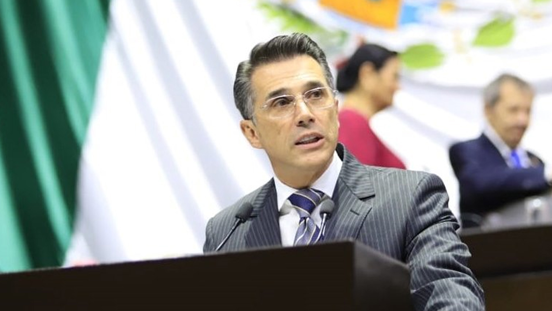 #Video “Me lo merezco por burro”, expresa Sergio Mayer tras recibir mordida de víbora