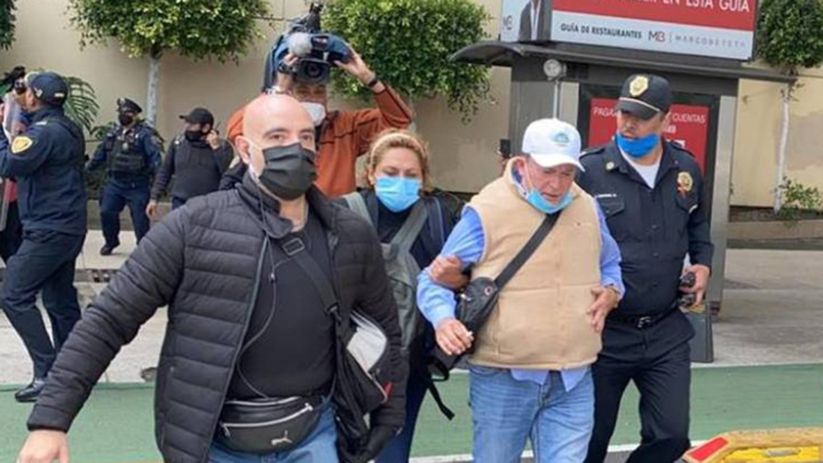 Dirigente de FRENAAA abandona campamento de Avenida Juárez