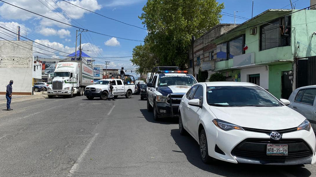 Decomisan en Edomex 580 kilos de mariguana - movilizacion-policial-en-la-colonia-san-lorenzo-de-tlalnepantla-durante-cateo-por-venta-de-droga