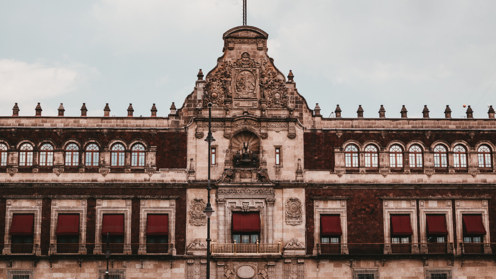 AMLO no descarta enviar otra iniciativa para que nadie en Administración Federal gane más que el presidente