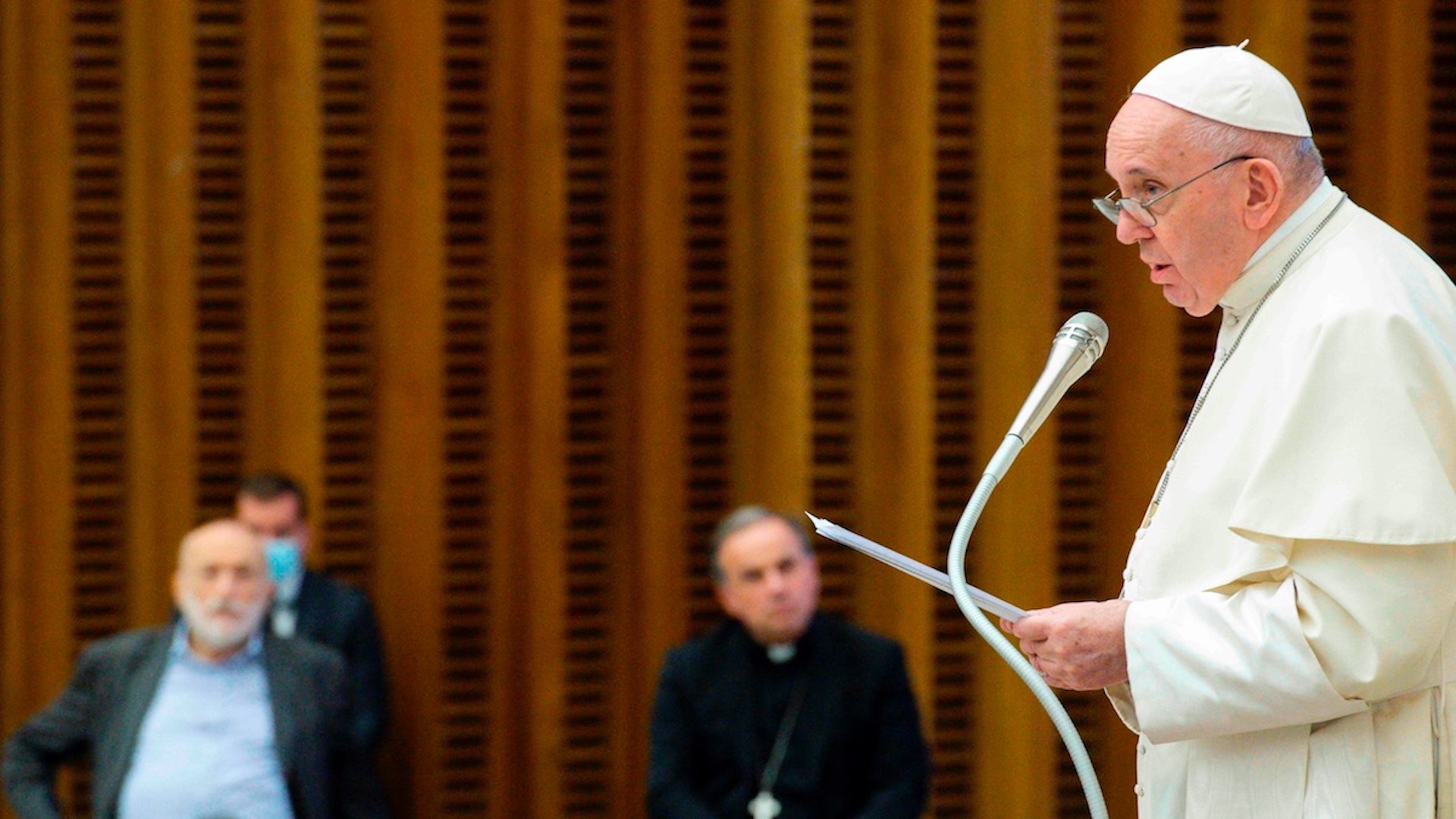 Papa Francisco critica a la sociedad “enferma de consumo” que está “devorando la naturaleza”
