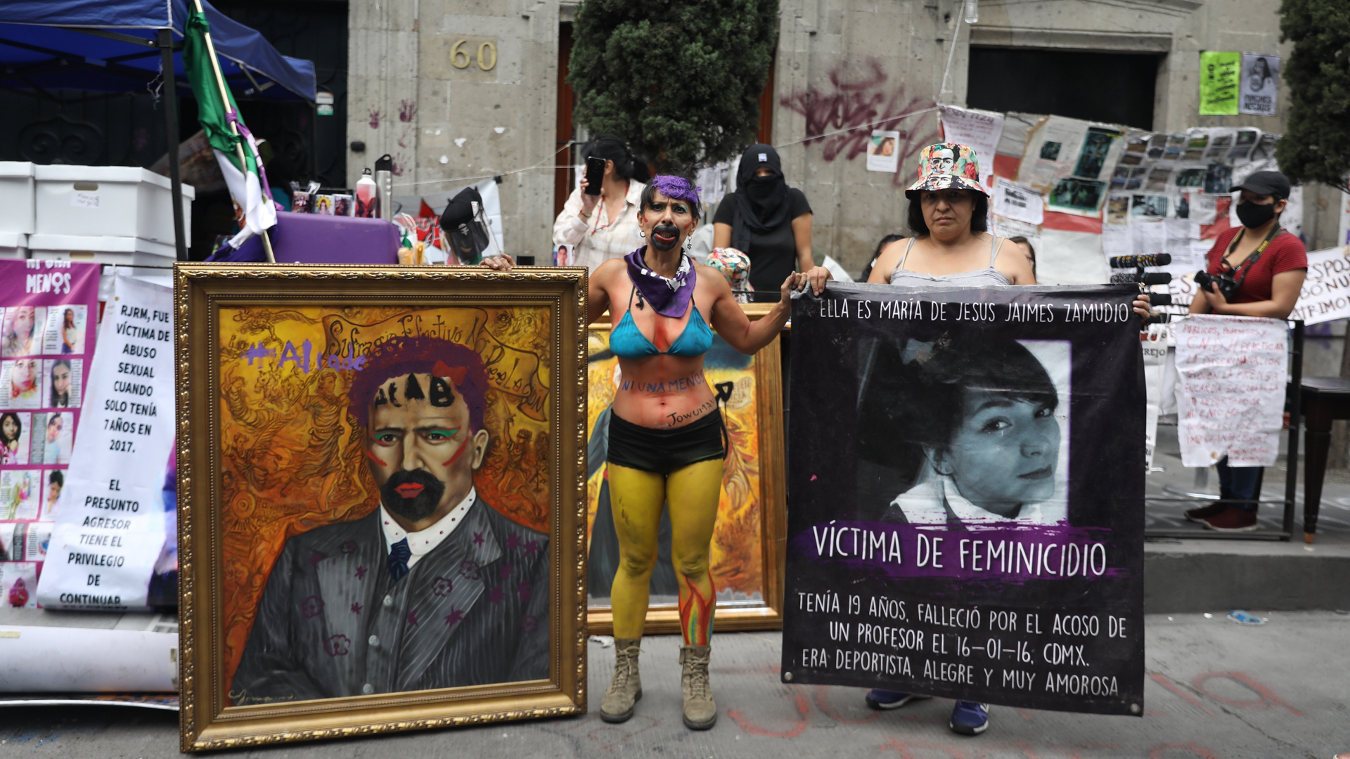 Autoridades violaron derechos humanos de mujeres en manifestaciones de 2020: AI - protesta-de-feministas-en-instalaciones-de-la-cndh-en-el-centro-historico-de-la-cdmx