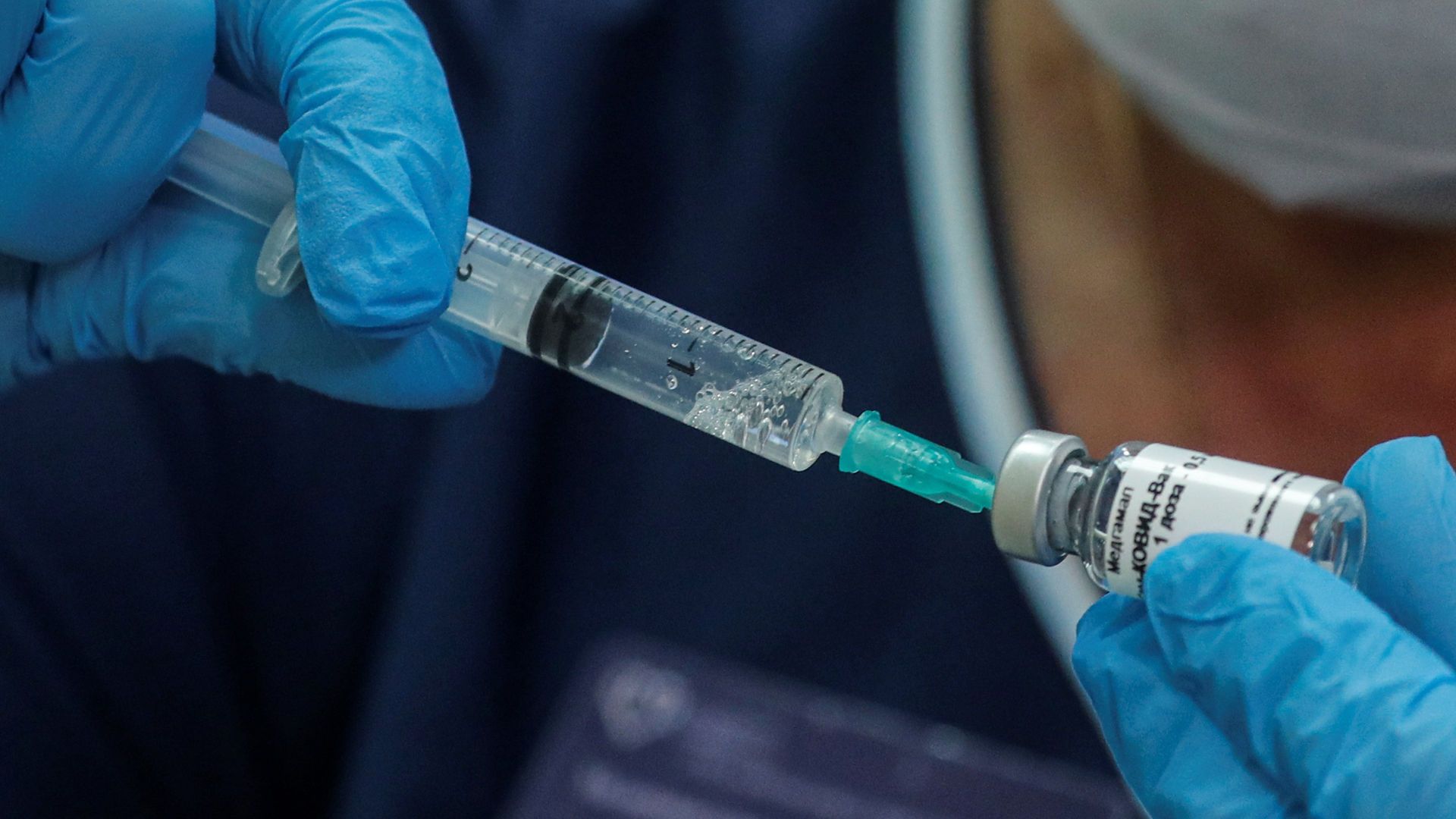 Presentan a López-Gatell propuestas para probar vacuna rusa contra COVID-19 en México