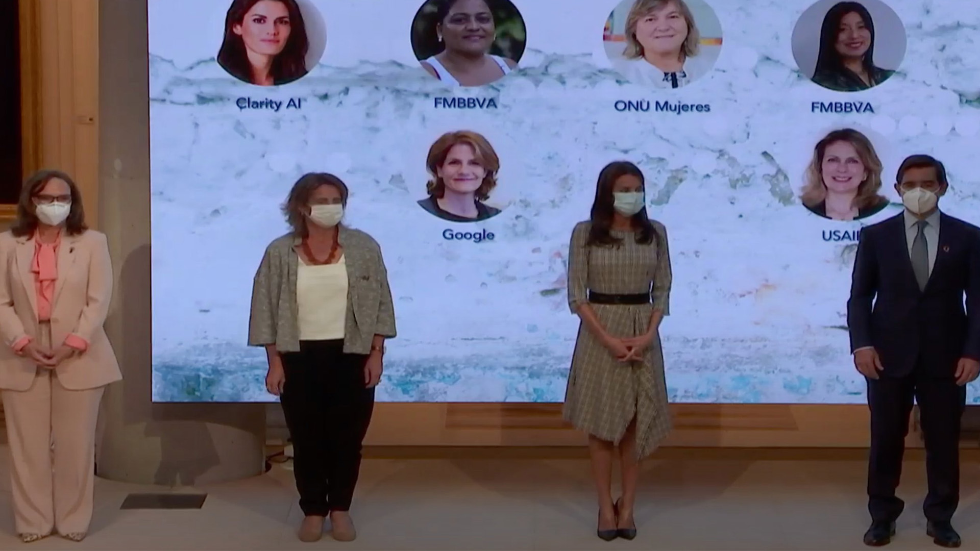 Mujeres tienen 50 por ciento más probabilidades de perder su empleo por epidemia, advierte Segob - reinaletizia