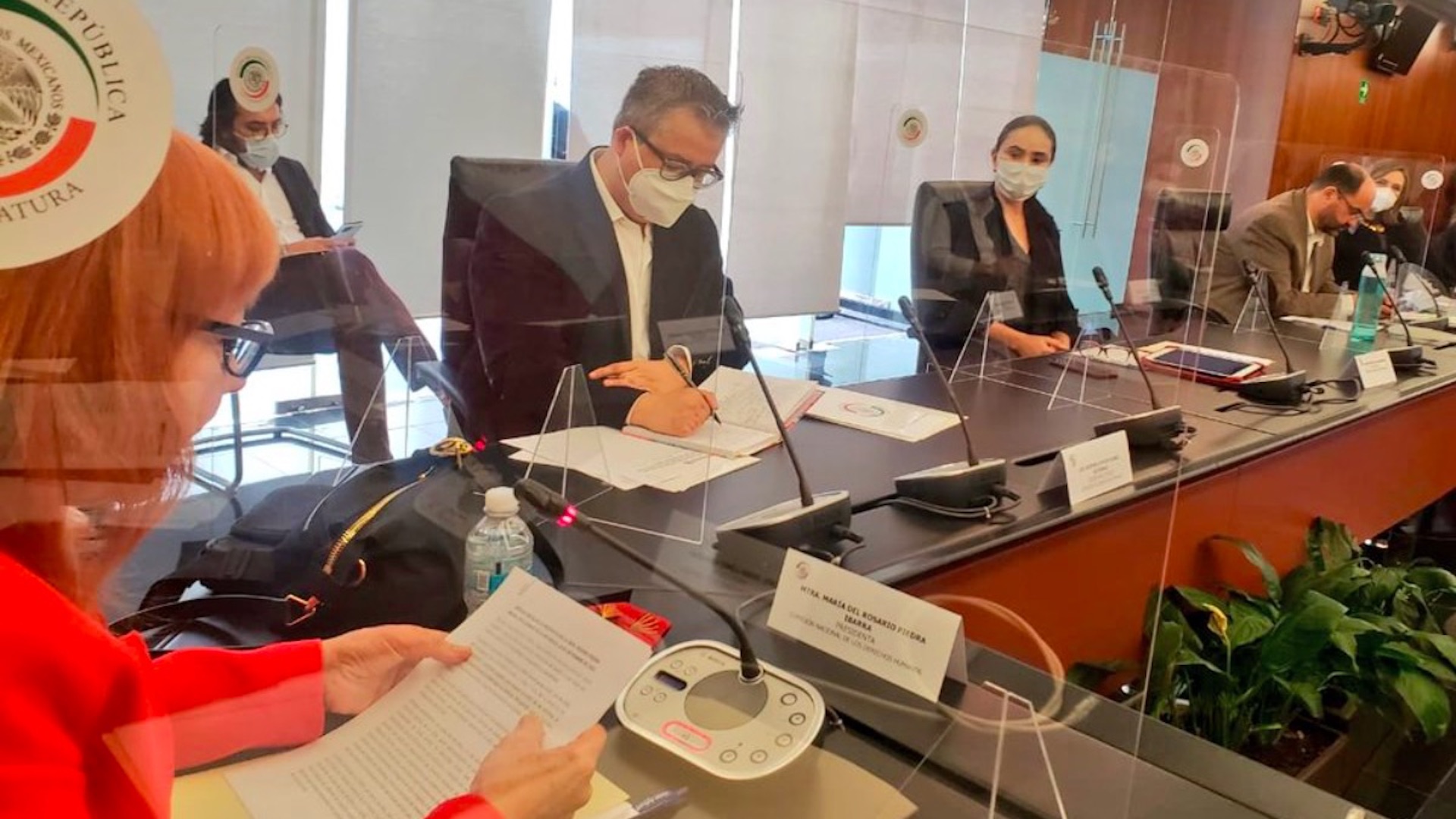 Rosario Piedra acude al Senado; no llega a ningún compromiso por CNDH