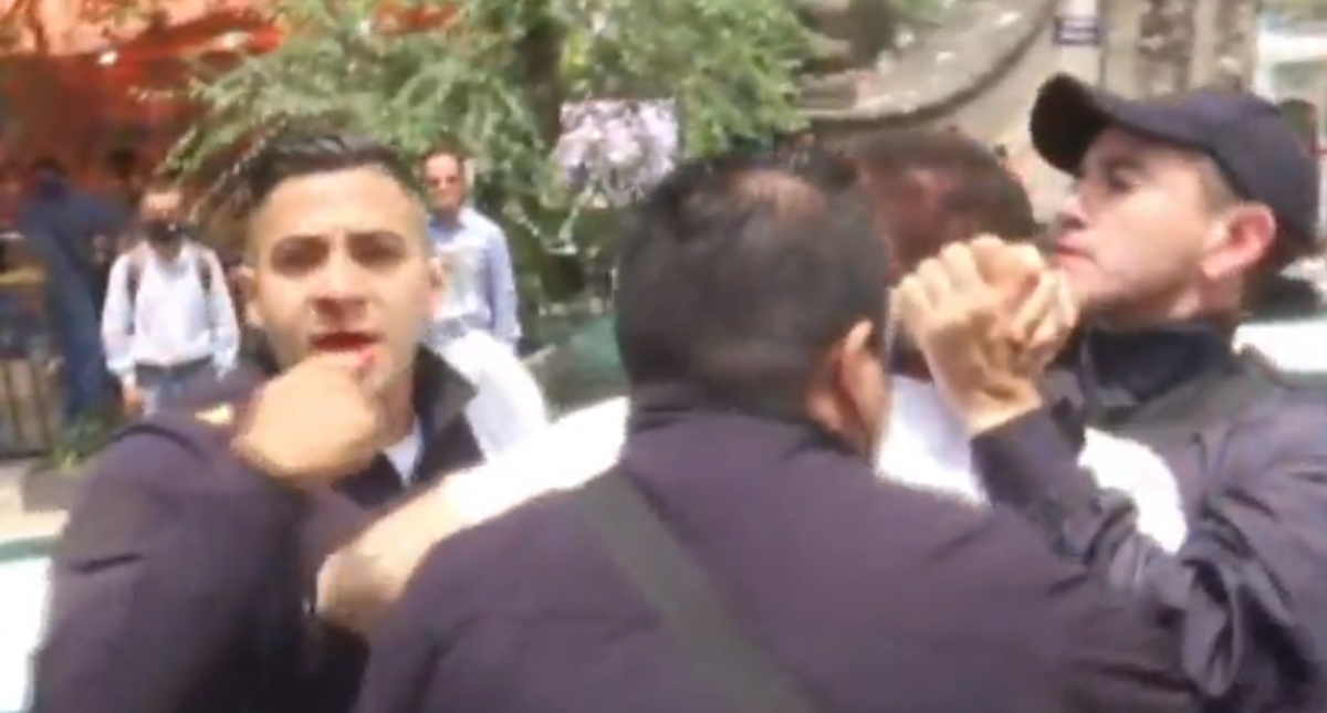 #Video Automovilista golpea a policía en el Centro Histórico tras intento de revisión