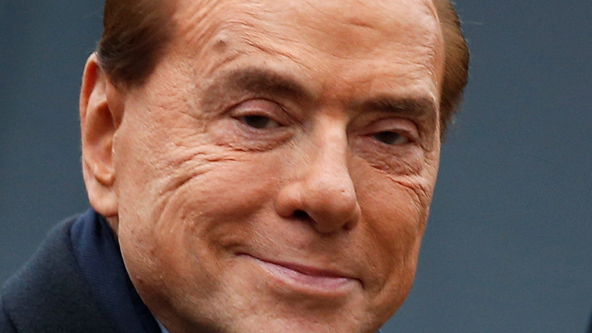 Berlusconi, en estado delicado de salud tras dar positivo a COVID-19 Berlusconi, en estado delicado de salud tras dar positivo a COVID-19
