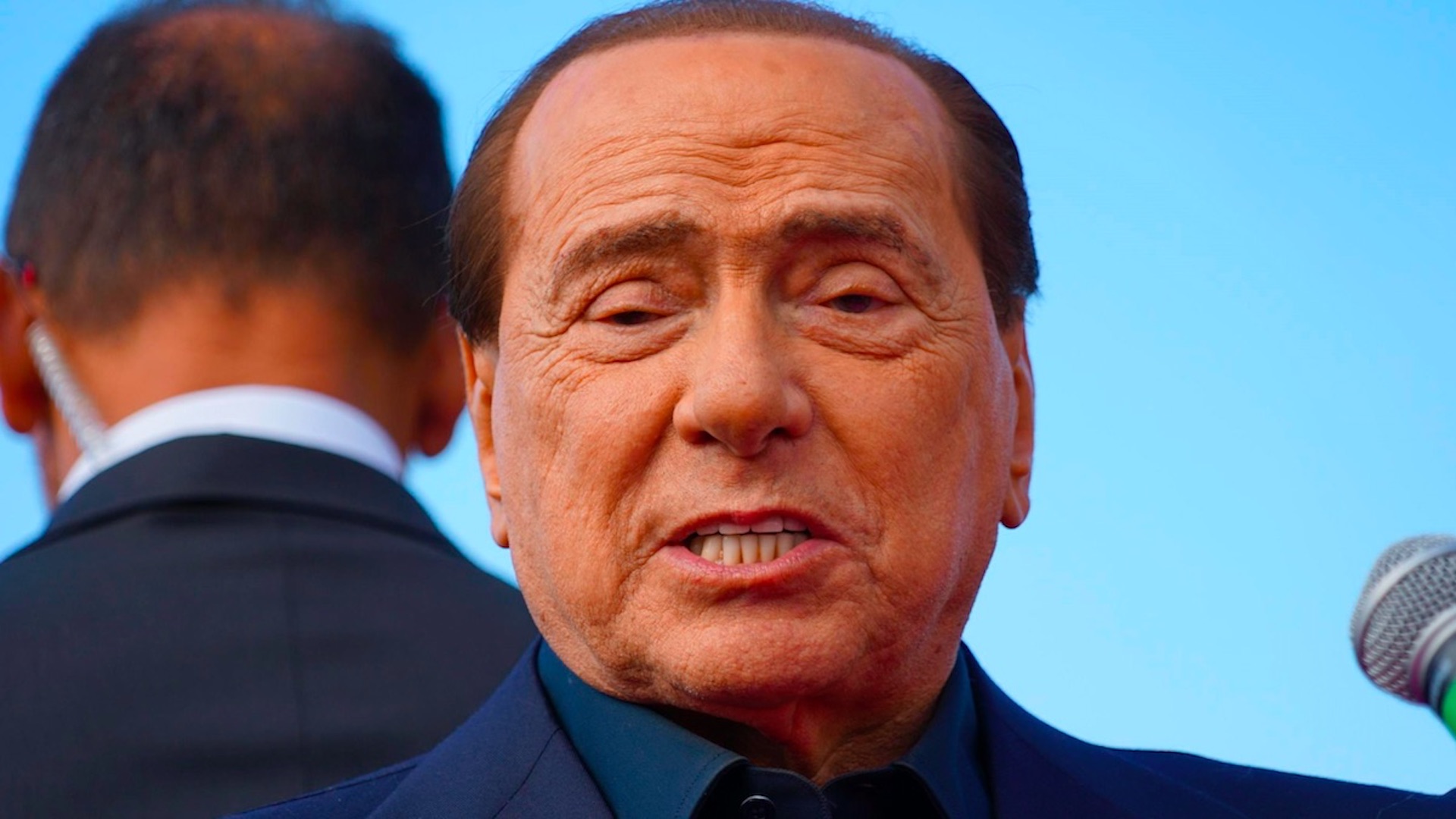 Hospitalizan a Silvio Berlusconi tras dar positivo por COVID-19 Hospitalizan a Silvio Berlusconi tras dar positivo por COVID-19