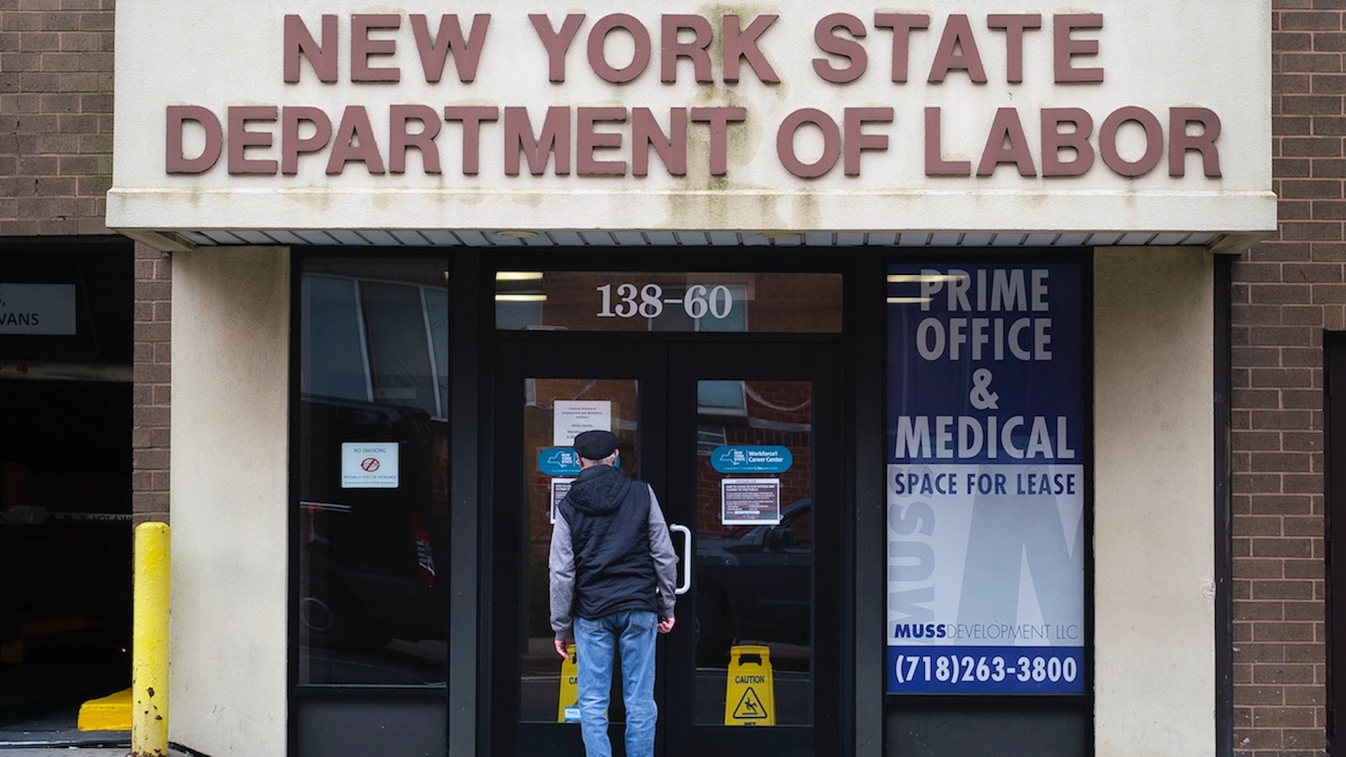 Solicitudes semanales de subsidio por desempleo en EE.UU. bajan del millón por segunda vez desde marzo