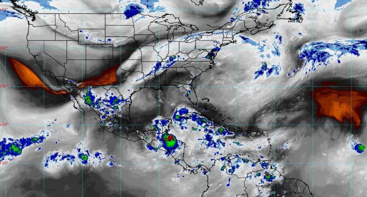 Nana se intensifica a huracán; provocará lluvias en el sureste de México