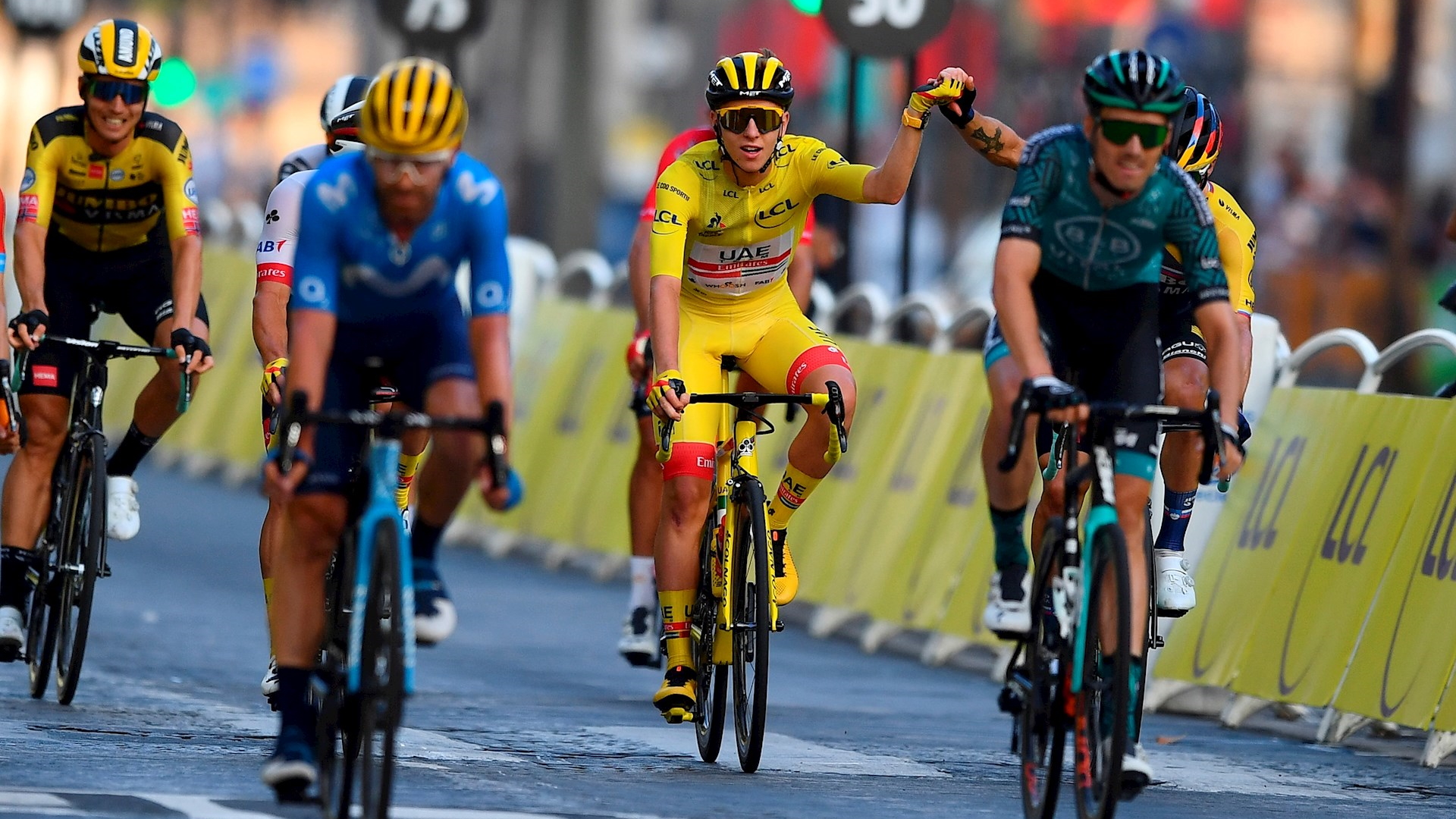 Tadej Pogacar se convierte en el primer esloveno en ganar el Tour de Francia - tour-de-france-pogacar-carreta-ciclismo