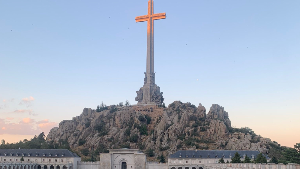 Gobierno español convertirá el mausoleo de Franco en un cementerio civil