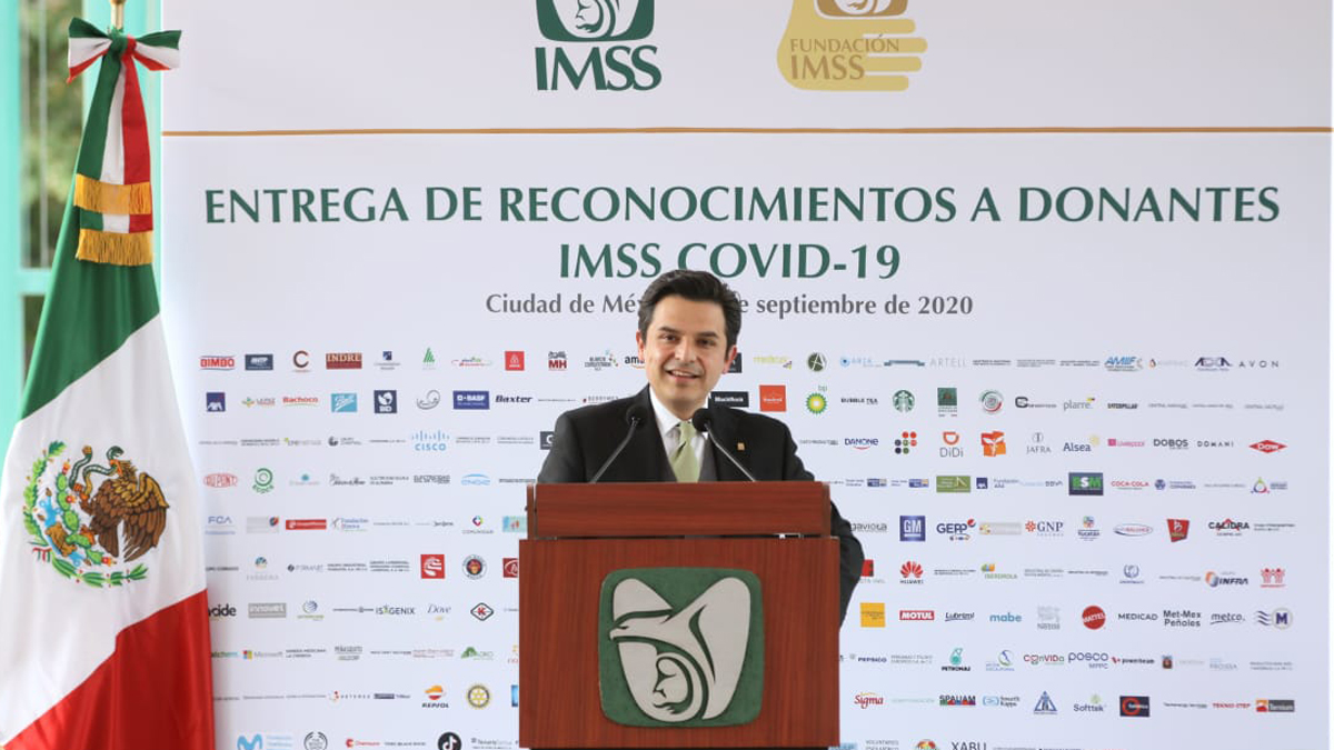 Aplicará IMSS pruebas rápidas para detectar el COVID-19 - zoe-robledo-en-entrega-de-reconocimiento-a-donantes-del-imss