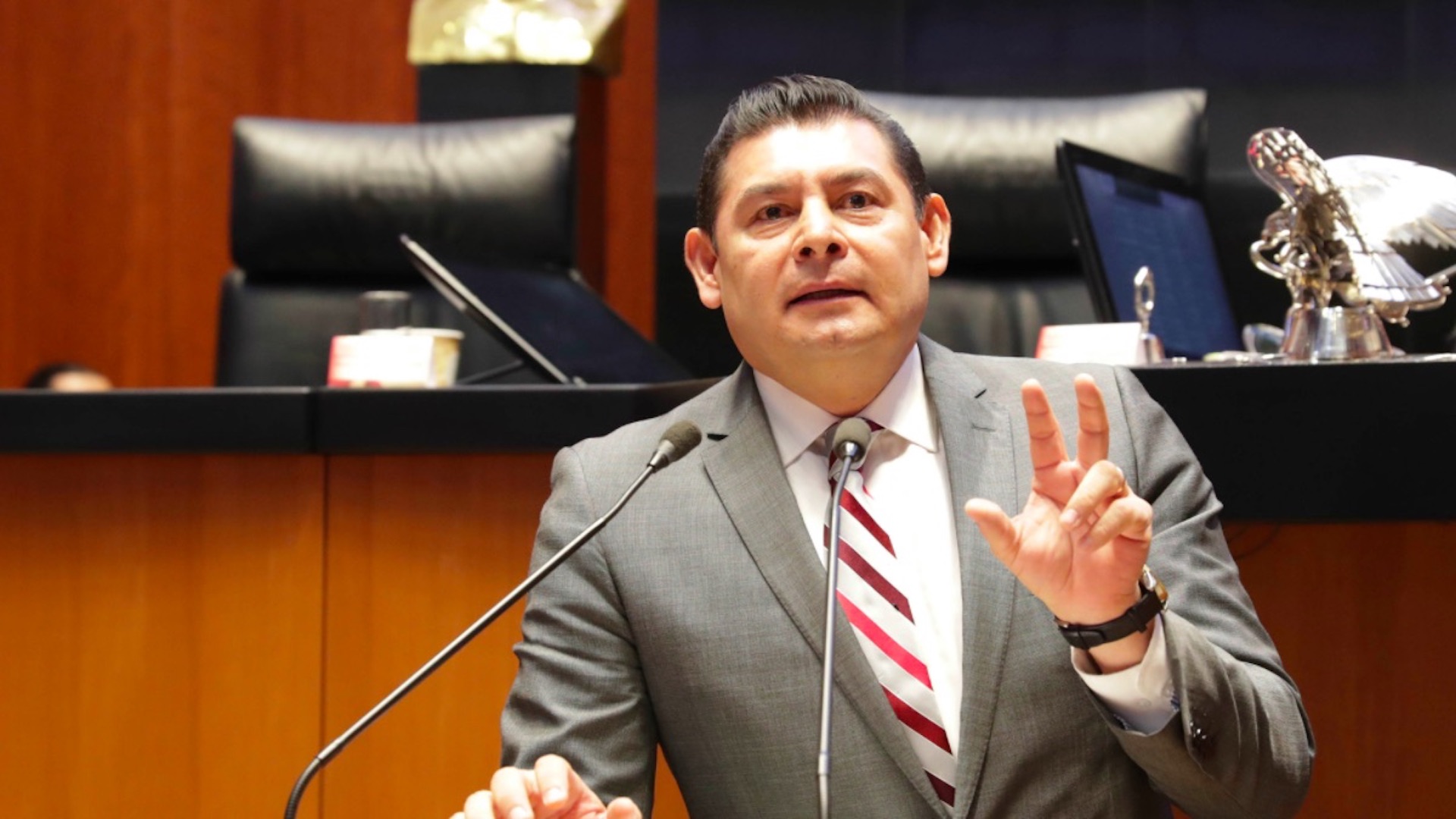 Alejandro Armenta, senador por Morena, dio positivo a COVID-19; no habría utilizado cubrebocas en el Senado