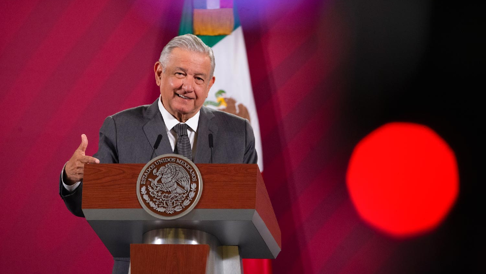 López Obrador promete libertad de expresión a nuevo frente opositor