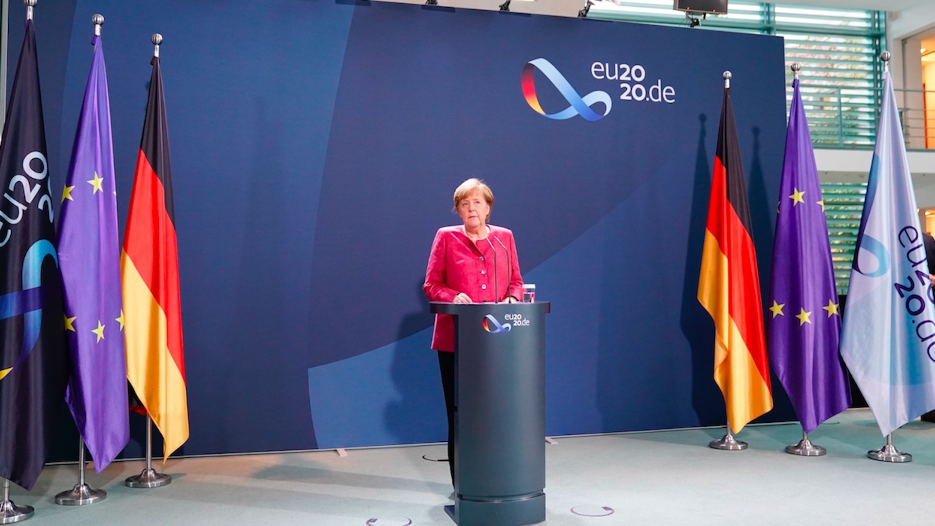 Este es el momento decisivo para controlar la pandemia de COVID-19, advierte Merkel