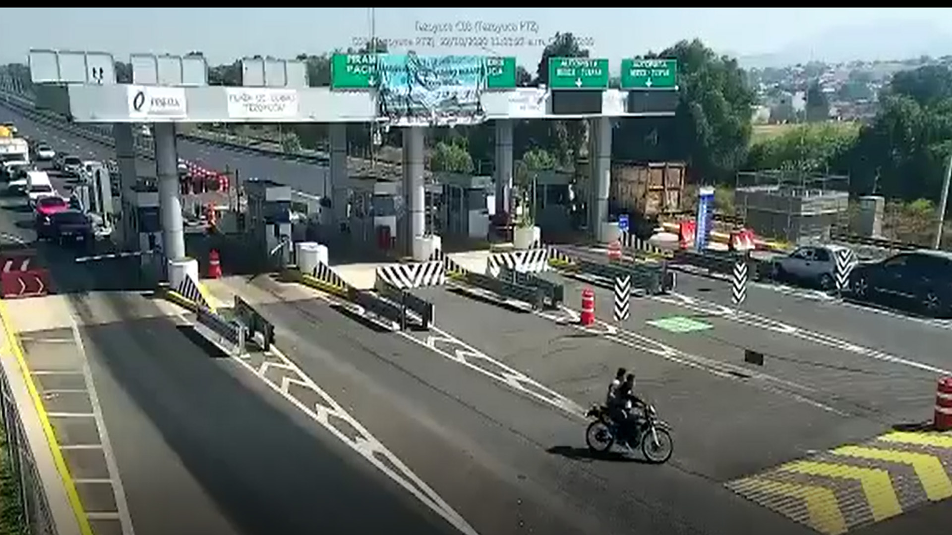 #Video Asesinan a balazos a automovilista en caseta de Edomex