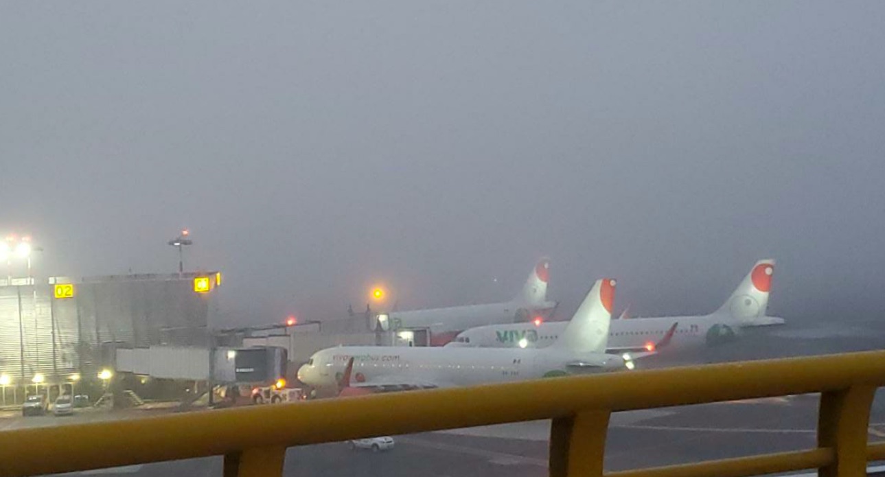 AICM reanuda operaciones tras suspensión de actividades por banco de niebla