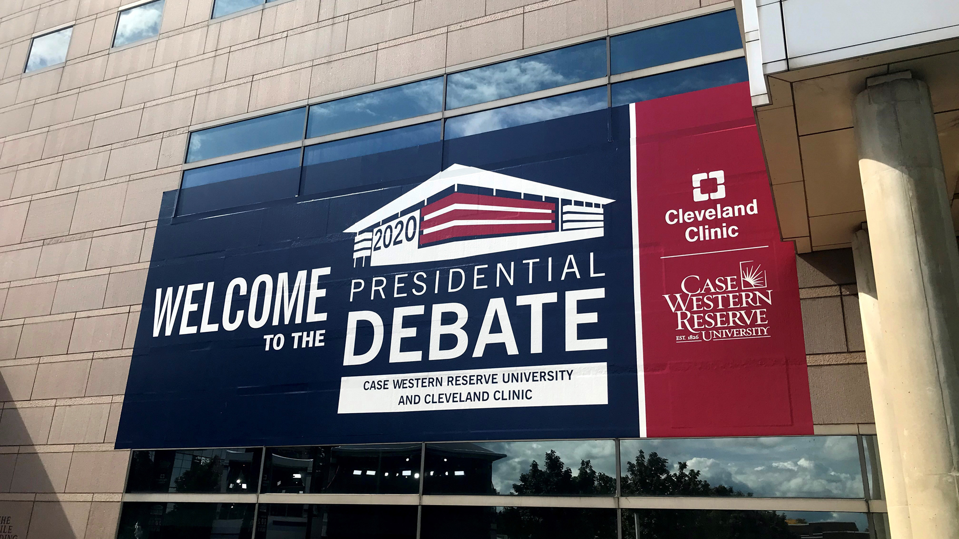 Deja 11 casos de COVID-19 organización de primer debate presidencial en EE.UU.