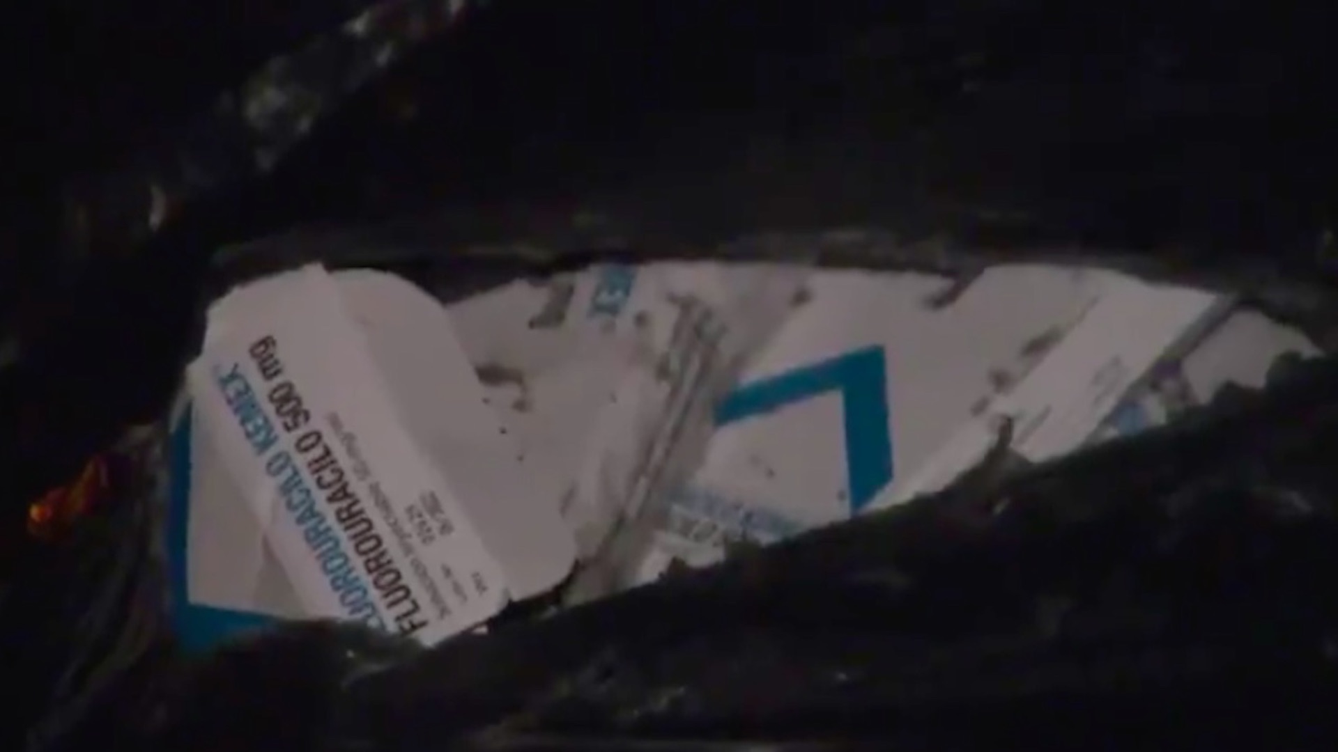 Encuentran al menos 27 bolsas con medicamentos en la alcaldía Azcapotzalco