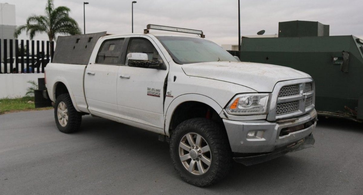 Decomisan en Tamaulipas vehículos con blindaje artesanal y armamento - camargo-decomiso-armamento-vehiculos-3