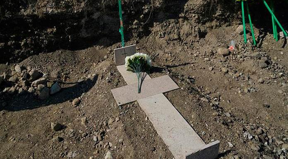 Tumbas sin nombre se acumulan en cementerio de Stepanakert; en medio del fallido cese al fuego entre Armenia y Azerbaiyán