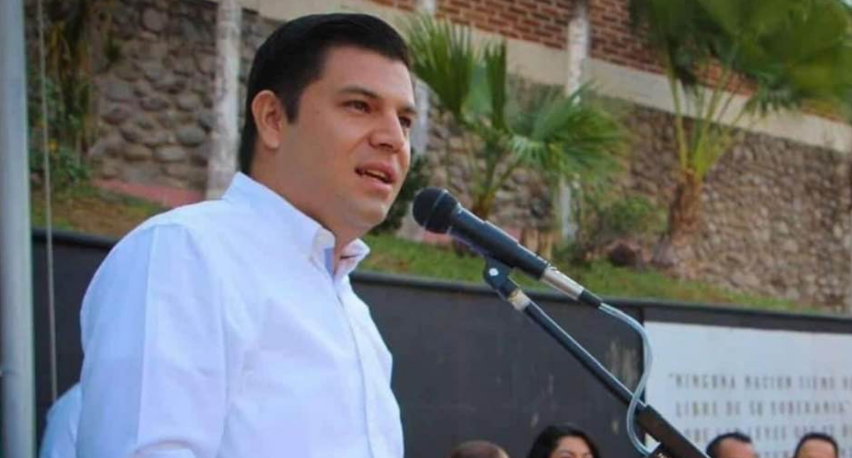 Asesinan a balazos a César Chávez Garibay, exalcalde de Apatzingán