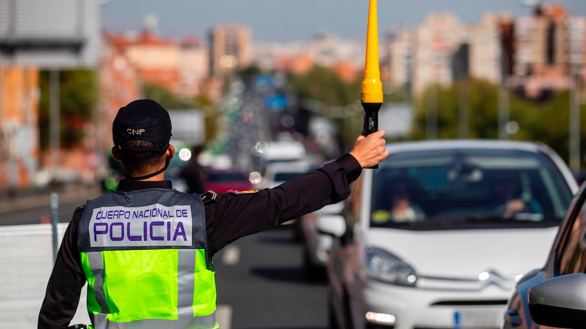 Analizan imponer toque de queda en Madrid por estado de alarma ante incremento de casos de COVID-19